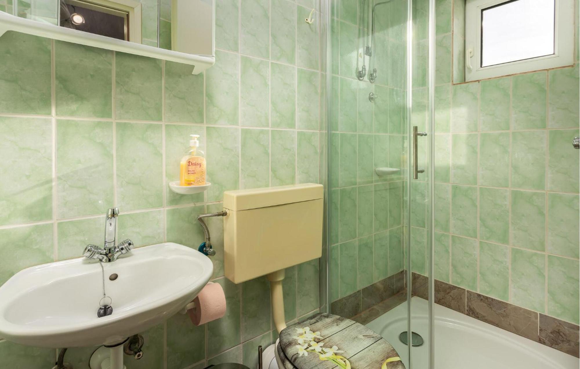 Awesome Apartment In Senj With Kitchen المظهر الخارجي الصورة